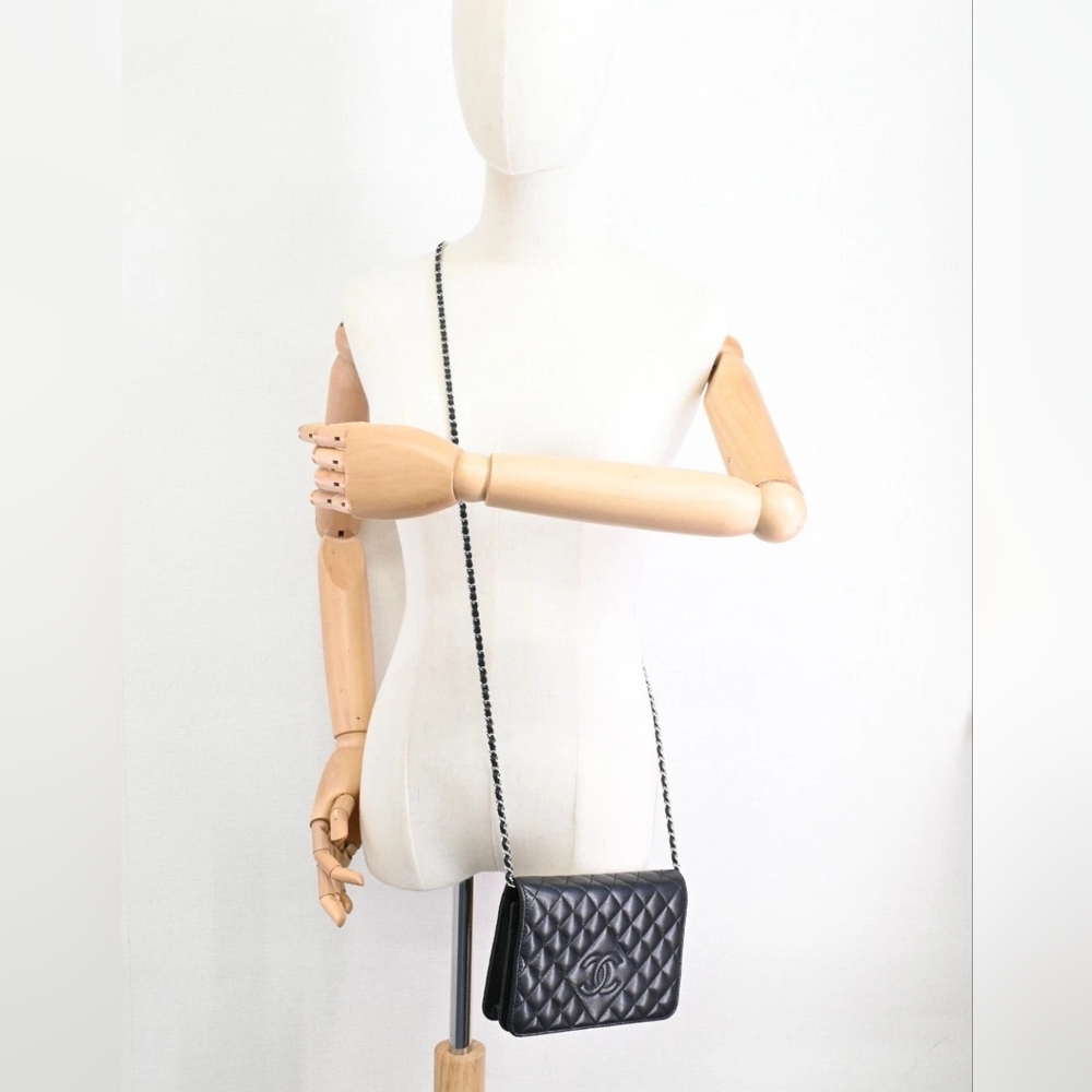 Chanel Quilted Lambskin Leather Diamond CC WOC Clutch Bag Silver Hardware - Picture 16 of 16